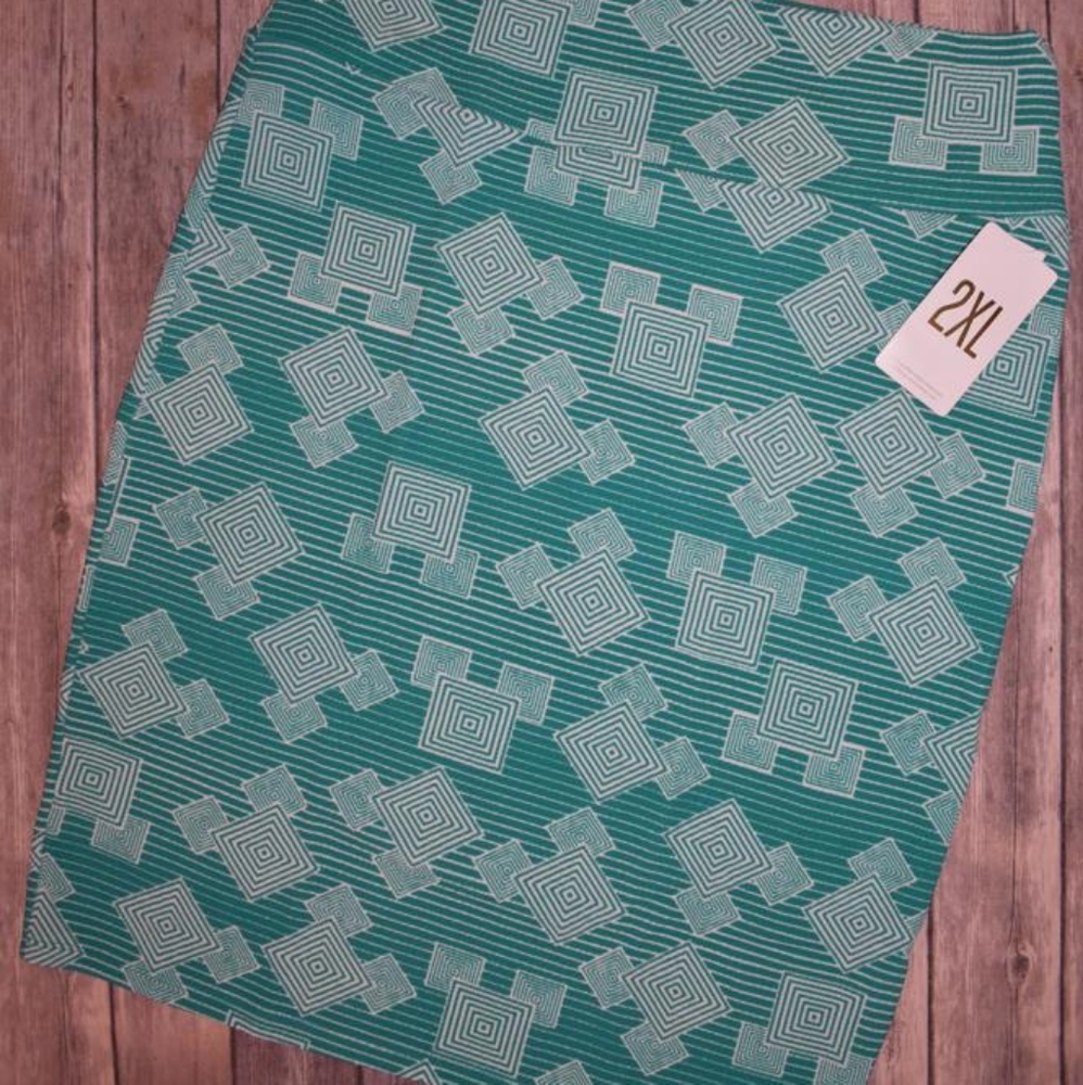 LuLaRoe Cassie